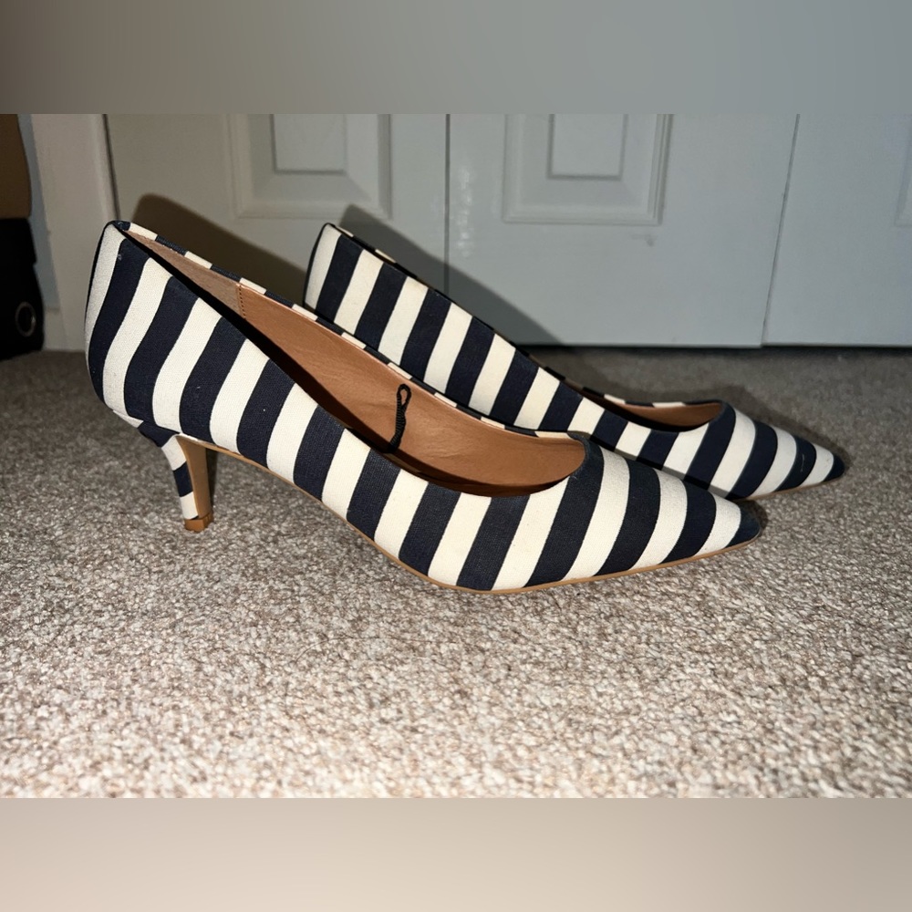 White & navy striped H&M heels